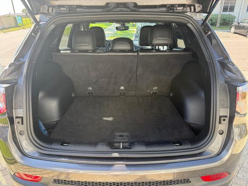 Used 2021 Jeep Compass Latitude image 8