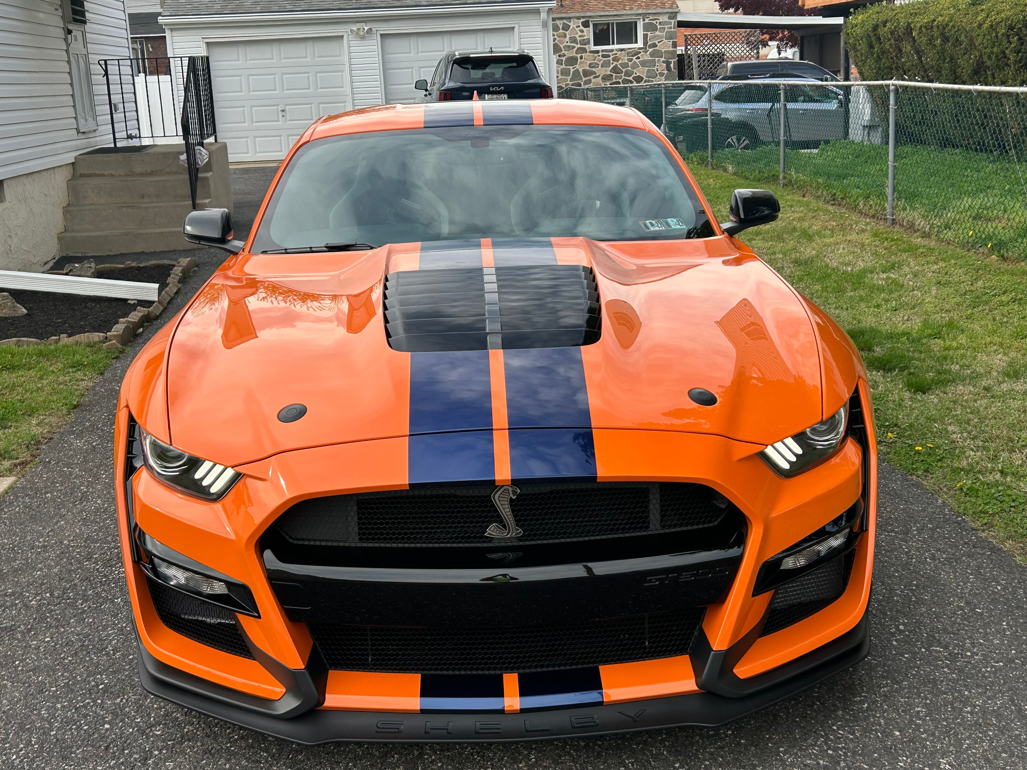 Used 2021 Ford Mustang Shelby GT500 w/ Technology Package RWD image 1