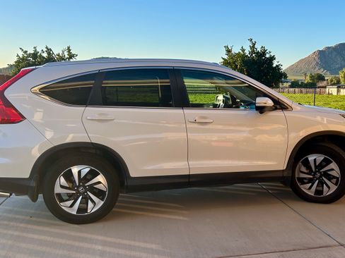 Used 2015 Honda CR-V Touring image 1