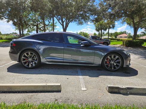Used 2016 Tesla Model S P90D image 12