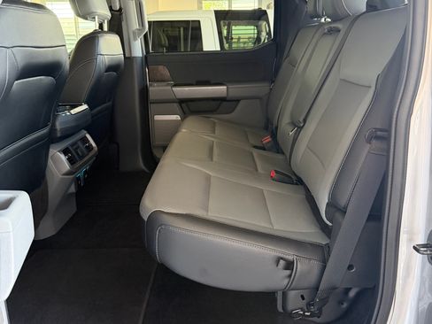 Used 2022 Ford F150 Lariat w/ Equipment Group 502A High image 18