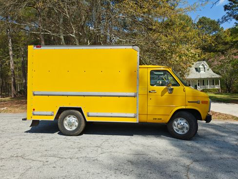 Used 1996 GMC G3500 Vandura image 5