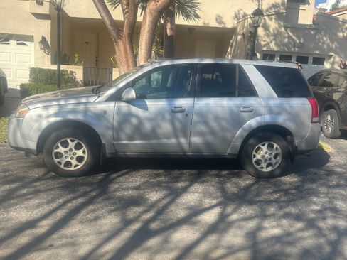 Used 2006 Saturn Vue 2WD V6 image 12