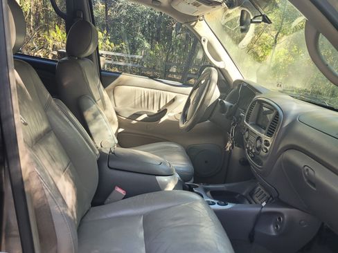 Used 2005 Toyota Sequoia Limited image 12