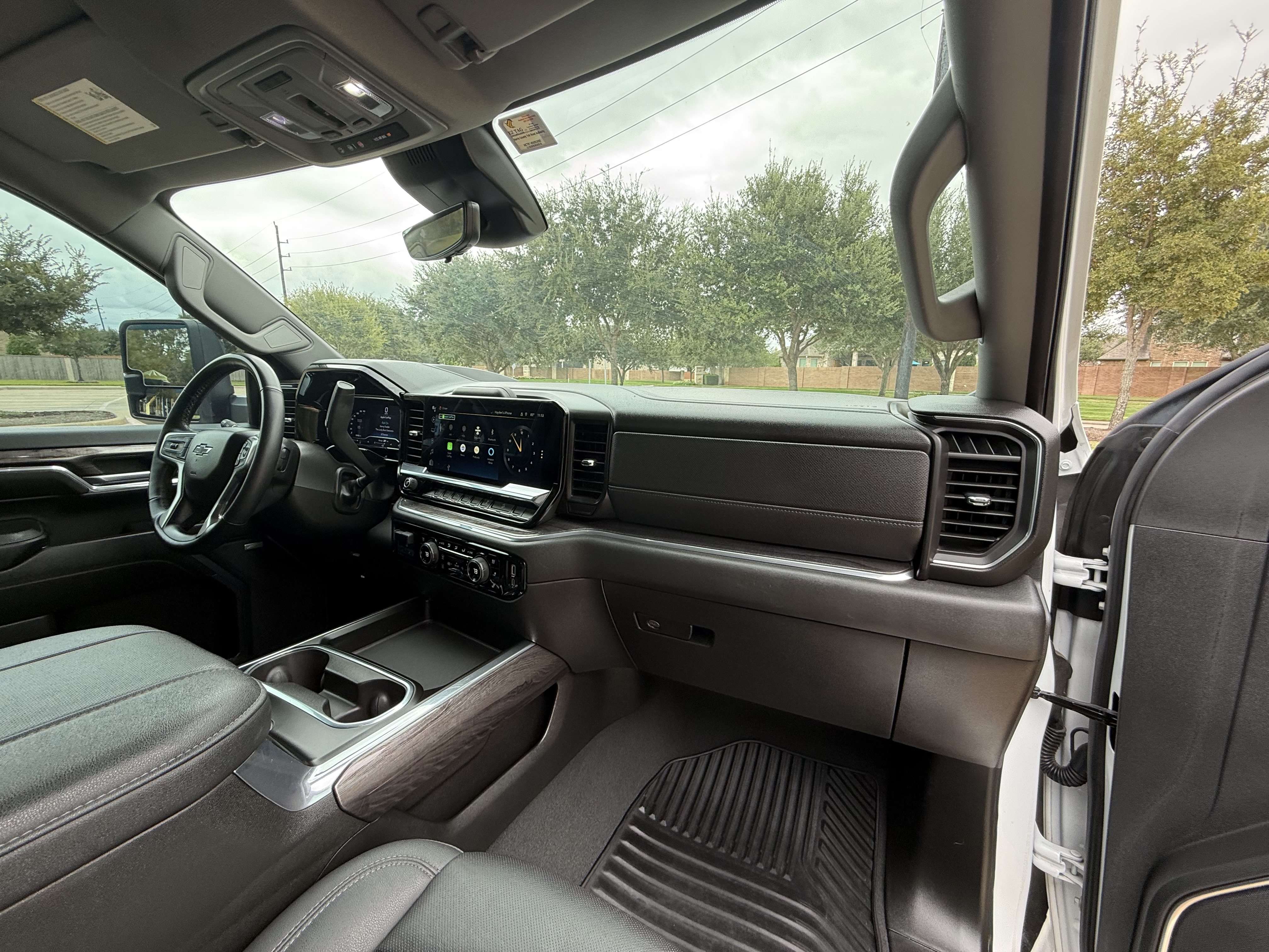 Used 2024 Chevrolet Silverado 3500 LTZ w/ LTZ Plus Package AWD/4WD image 16