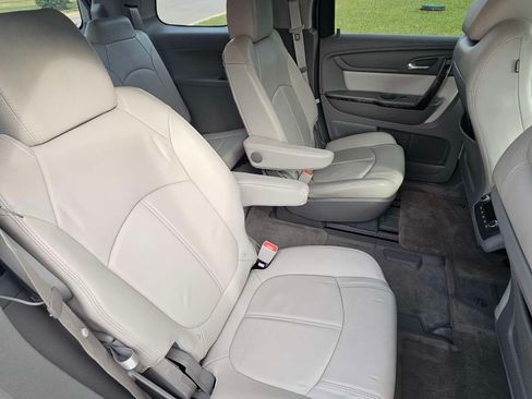 Used 2016 GMC Acadia SLT image 19