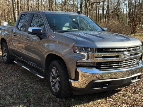 Used 2021 Chevrolet Silverado 1500 LT w/ All Star Edition Plus image 2