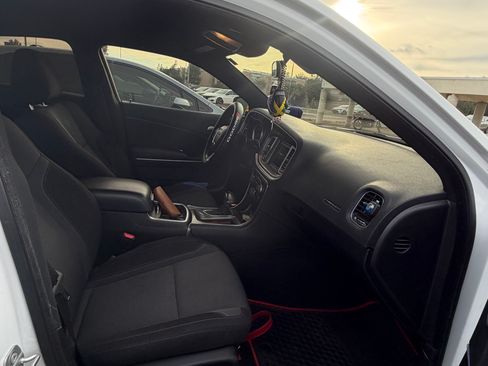 Used 2022 Dodge Charger SXT image 16
