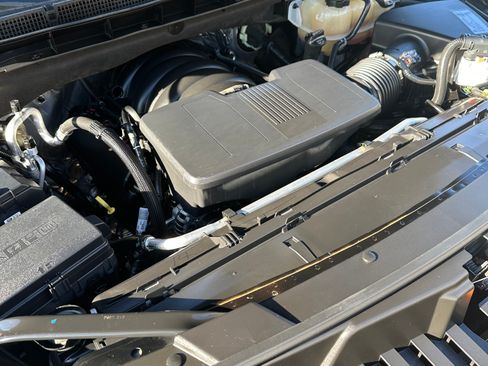 Used 2021 Cadillac Escalade Premium Luxury w/ LPO, Radiant Package image 8