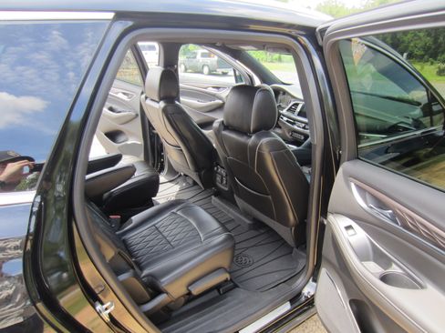 Used 2023 Buick Enclave Avenir w/ Trailering Package, 5000 lbs. FWD image 10