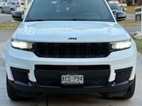 Used 2021 Jeep Grand Cherokee L Laredo image 1