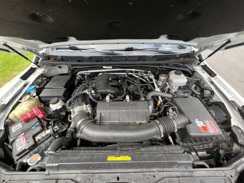 Used 2022 Nissan Frontier SV AWD/4WD image 12