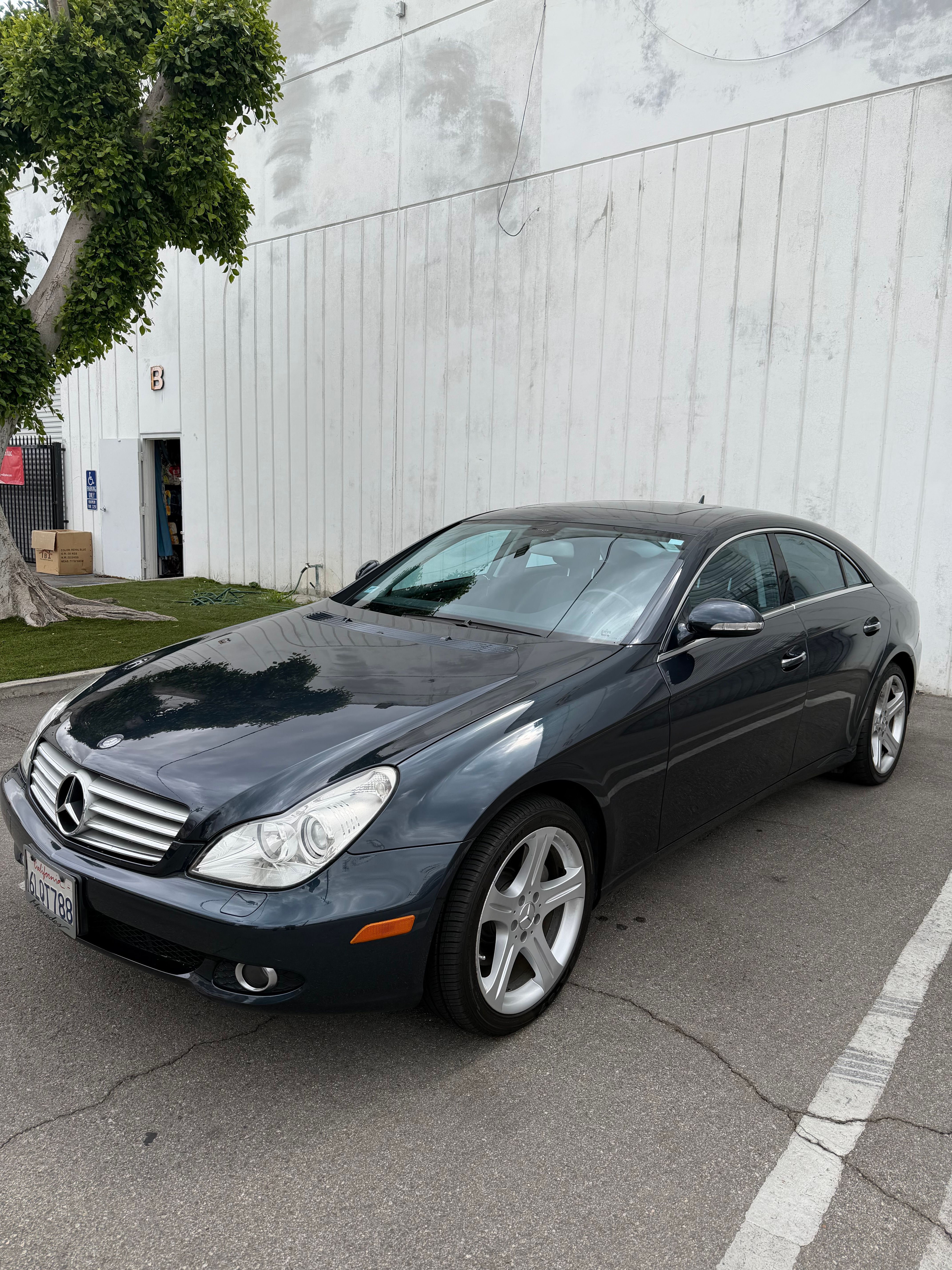 Used 2007 Mercedes-Benz CLS 550 image 2