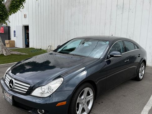 Used 2007 Mercedes-Benz CLS 550 image 2