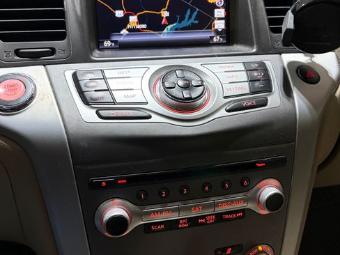 Used 2014 Nissan Murano LE w/ Platinum Edition Package image 13