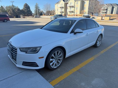 Used 2017 Audi A4 2.0T Premium w/ Convenience Package image 2