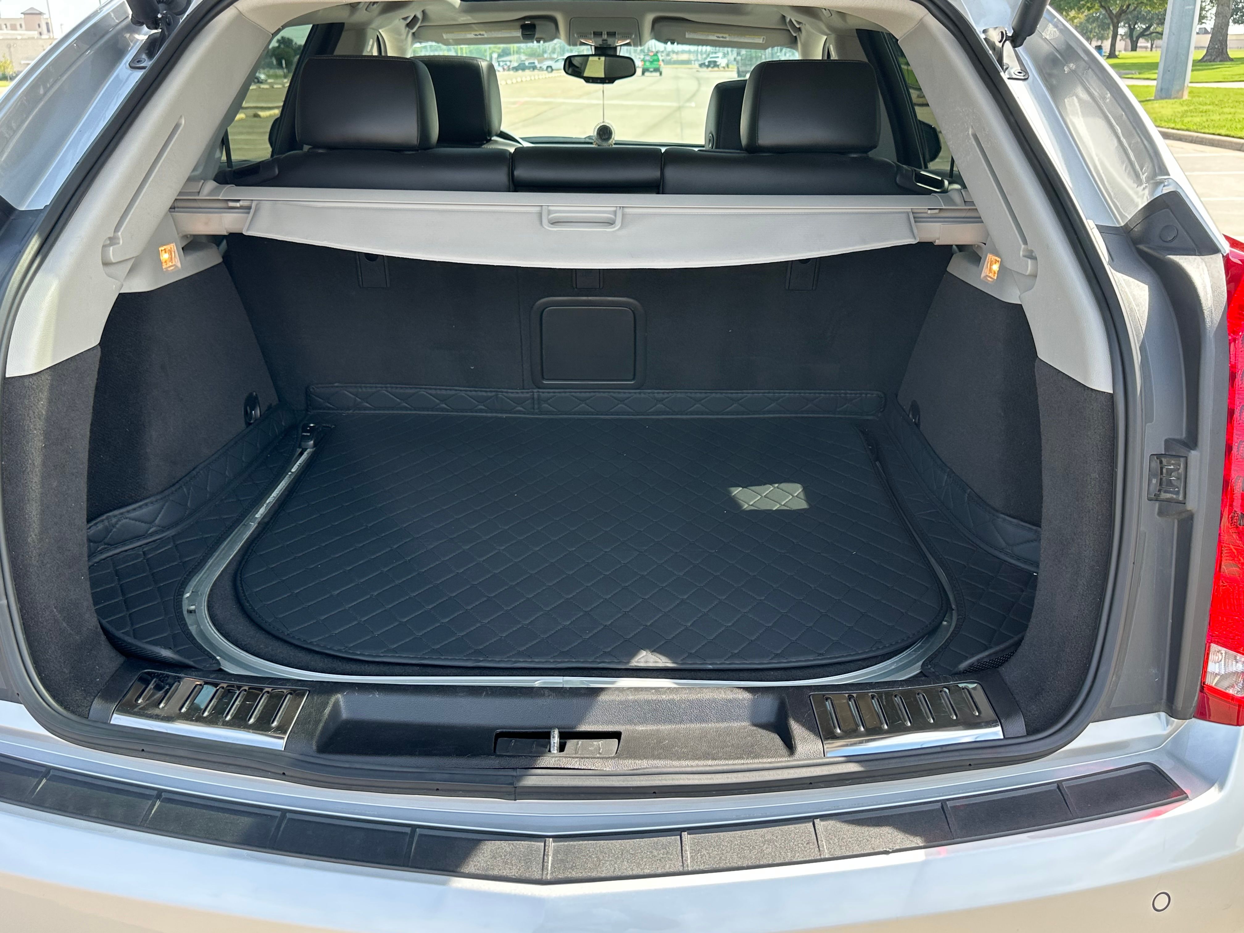 Used 2016 Cadillac SRX Luxury FWD image 8