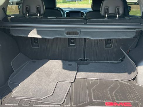 Used 2019 GMC Terrain SLT w/ Preferred Package AWD/4WD image 9