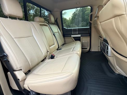Used 2020 Ford F250 Lariat w/ Lariat Ultimate Package AWD/4WD image 20