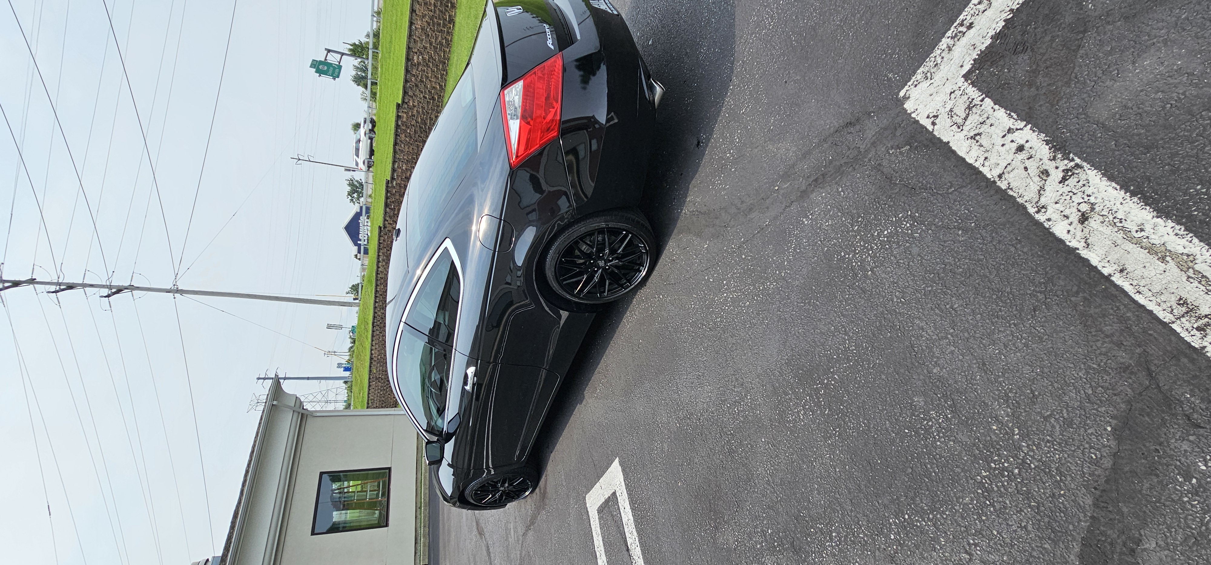 Used 2010 Honda Accord EX-L image 2