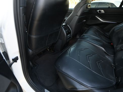 Used 2022 BMW X5 M50i w/ Executive Package image 9