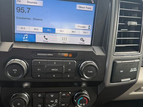 Used 2019 Ford F250 XLT w/ Snow Plow Prep Package image 14