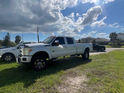 Used 2015 Ford F350 Platinum image 10