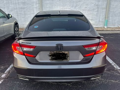 Used 2019 Honda Accord Sport image 2
