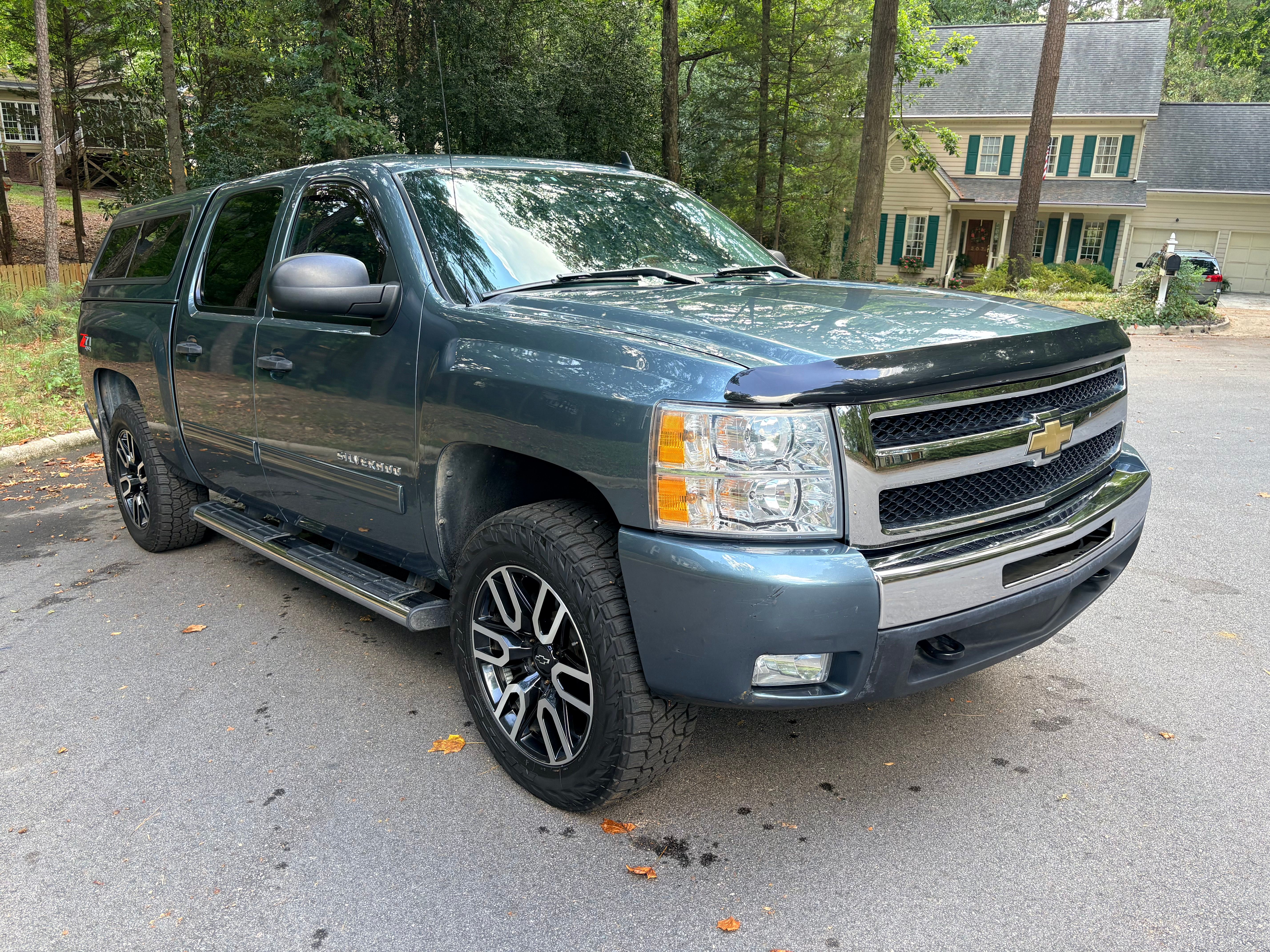 Used 2010 Chevrolet Silverado 1500 LT w/ Power Pack Plus AWD/4WD image 10