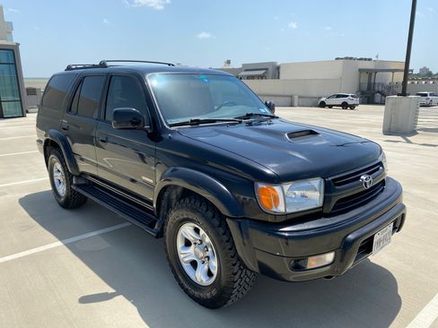 Used 2002 Toyota 4Runner SR5 RWD image 6