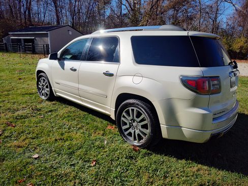 Used 2014 GMC Acadia Denali image 6