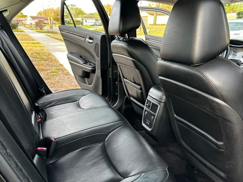 Used 2017 Chrysler 300 C w/ Safetytec Plus Group image 12