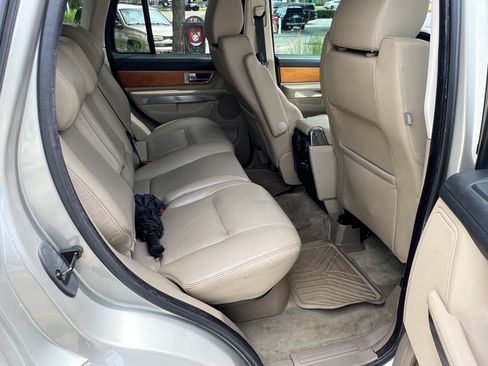Used 2011 Land Rover Range Rover Sport HSE AWD/4WD image 14