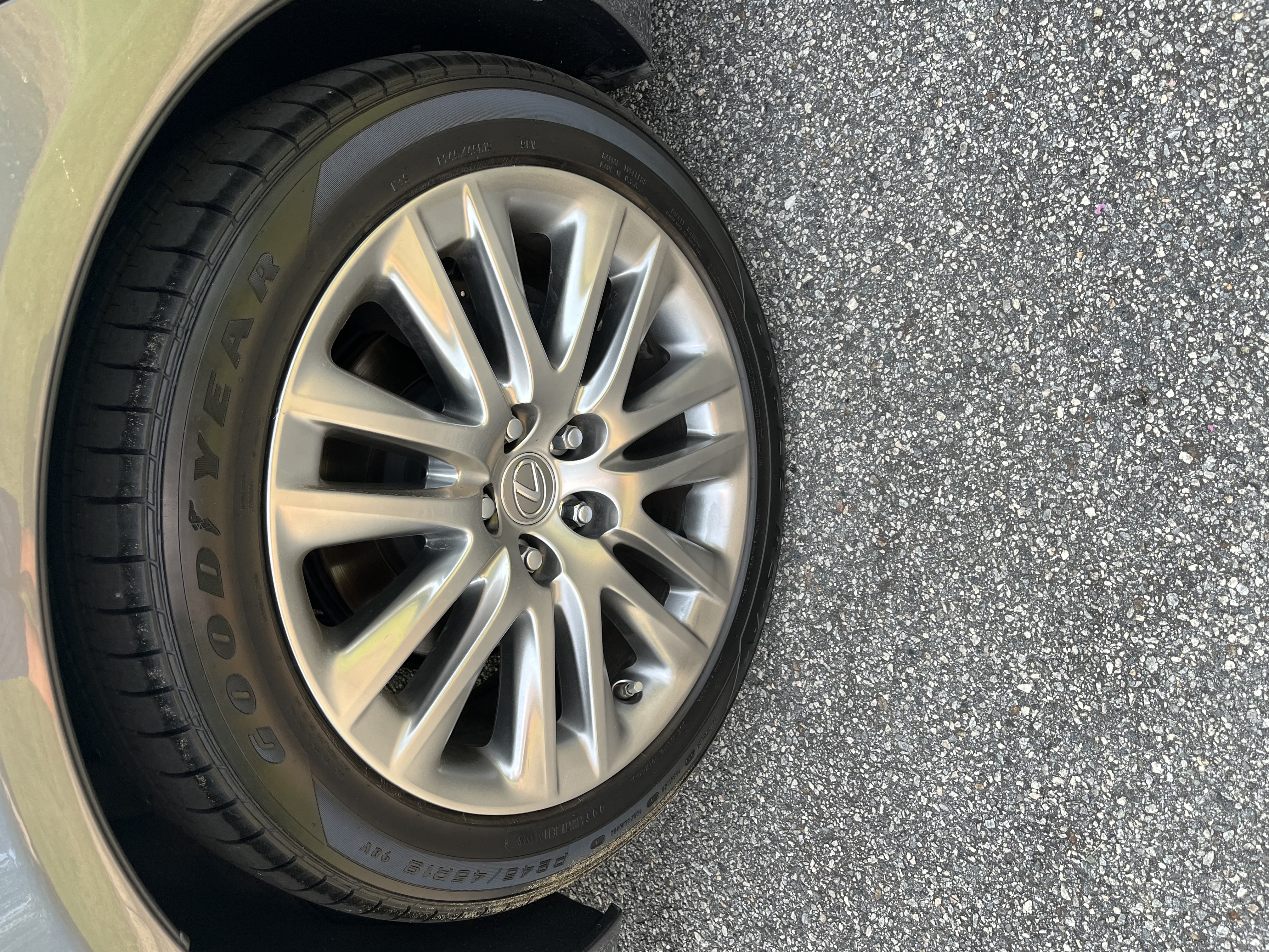 Used 2014 Lexus LS 460 w/ Comfort Package RWD image 20