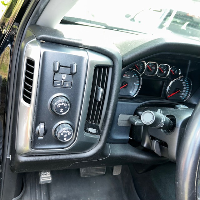 Used 2018 Chevrolet Silverado 1500 LT w/ All Star Edition AWD/4WD image 16