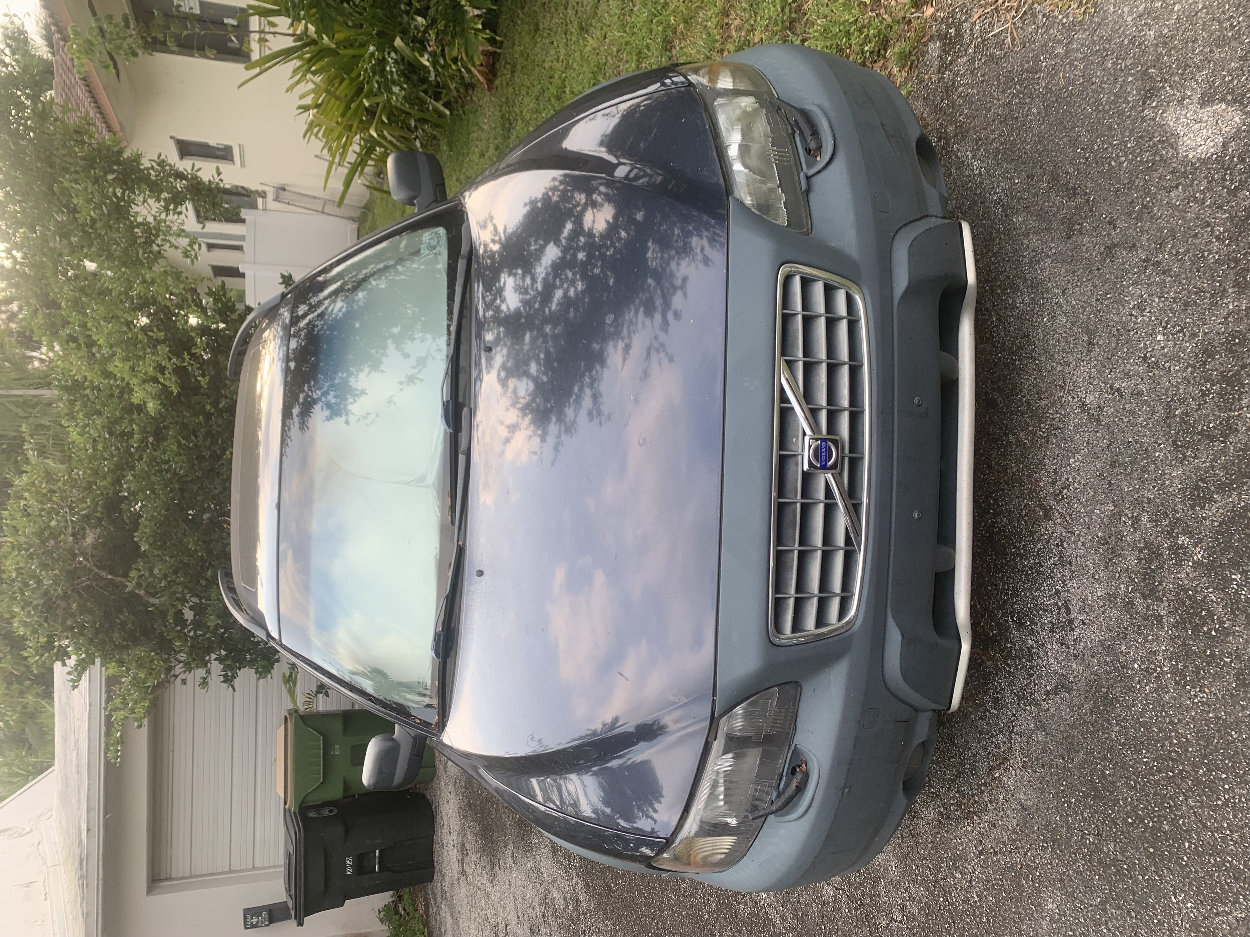 Used 2002 Volvo V70 Cross Country AWD/4WD image 2
