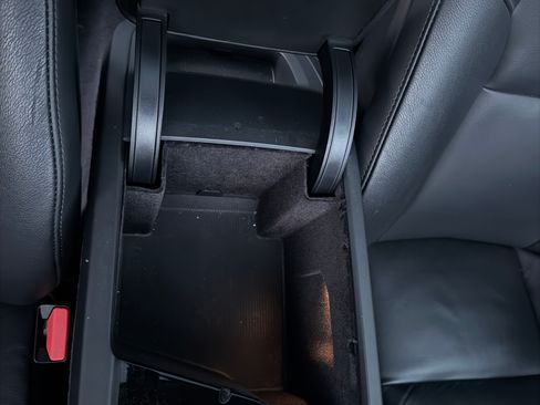 Used 2021 Volvo S60 T5 Momentum w/ Premium Package image 11