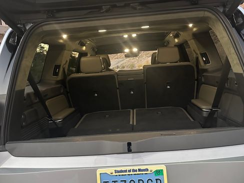 Used 2023 Rivian R1S Adventure AWD/4WD image 11