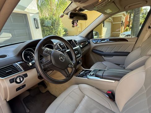 Used 2016 Mercedes-Benz GL 450 4MATIC image 12