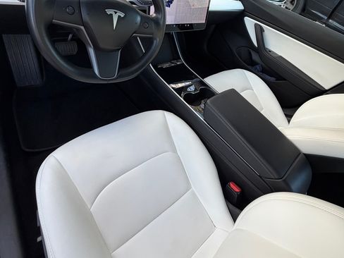 Used 2018 Tesla Model 3 Long Range image 12