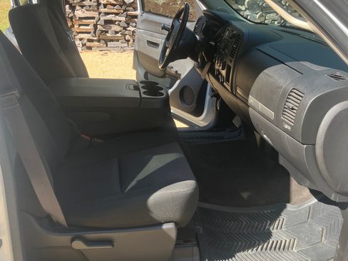 Used 2014 GMC Sierra 3500 SLE image 9