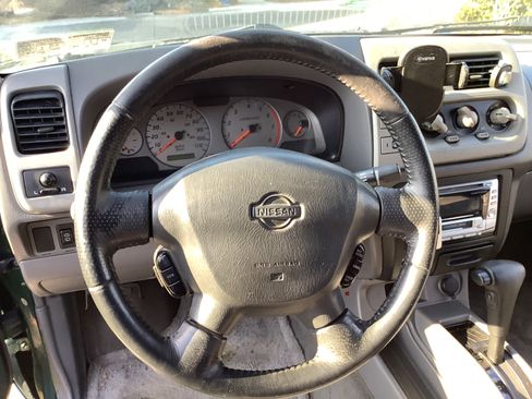 Used 2001 Nissan Xterra SE image 10