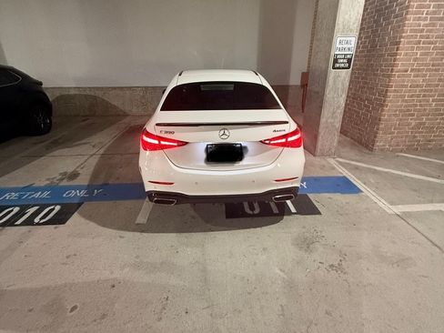 Used 2022 Mercedes-Benz C 300 4MATIC Sedan image 2