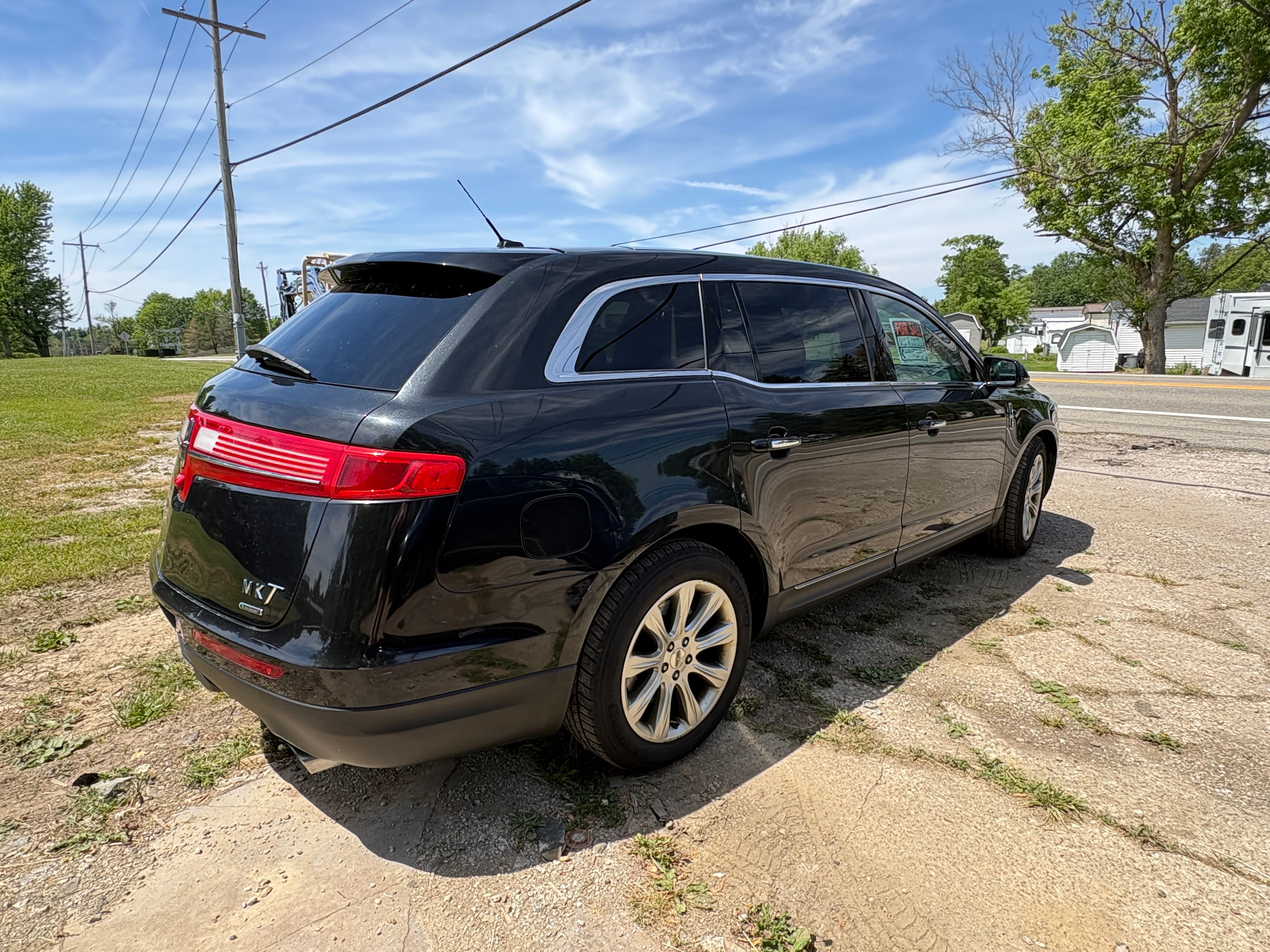 Used 2014 Lincoln MKT AWD w/ Equipment Group 201A image 16