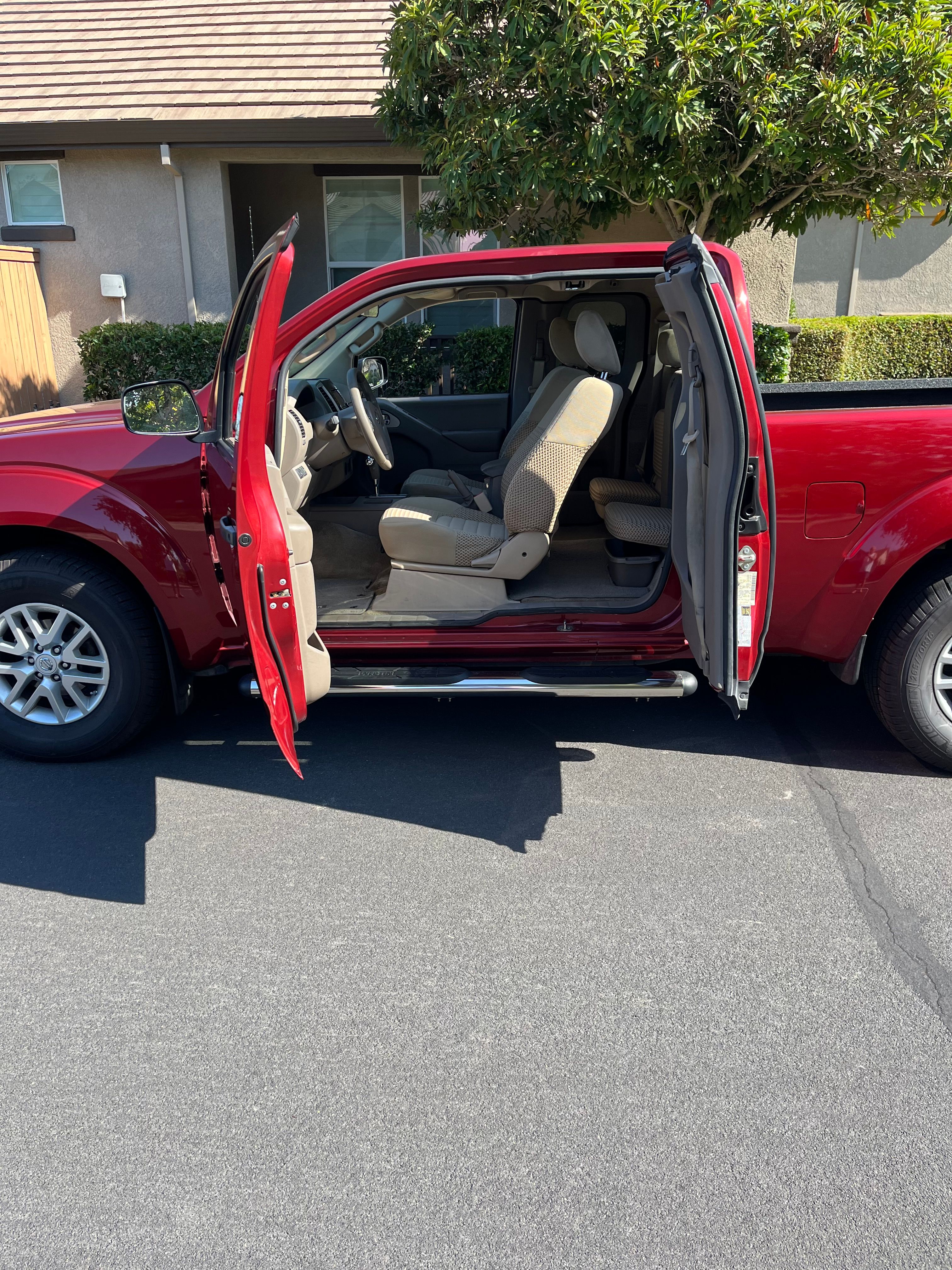 Used 2016 Nissan Frontier SV RWD image 9
