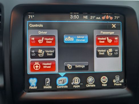 Used 2014 Jeep Cherokee Limited w/ Technology Group image 4