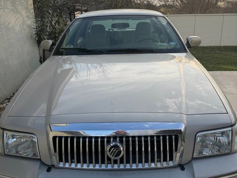 Used 2007 Mercury Grand Marquis GS image 6