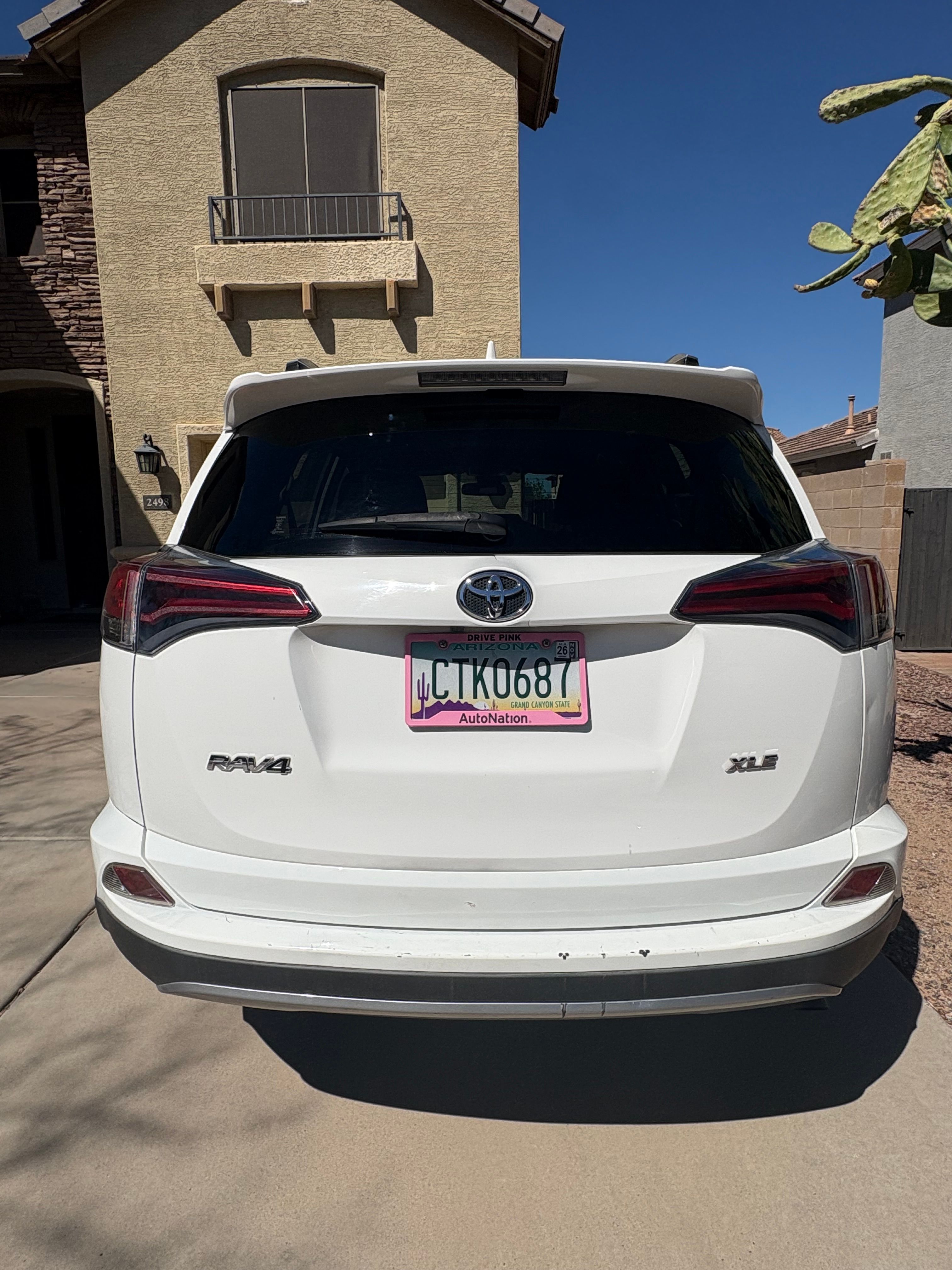 Used 2017 Toyota RAV4 XLE w/ Carpet Mat Package FWD image 6