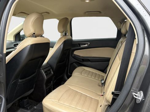 Used 2017 Ford Edge SEL w/ Equipment Group 201A image 4