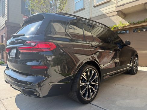 Used 2021 BMW X7 M50i w/ Dynamic Handling Package AWD/4WD image 10